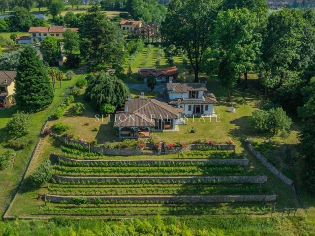 Villa in vendita a Galliate Lombardo VA