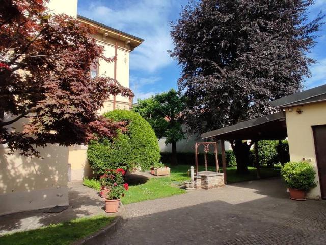 Villa in vendita a Galliate NO