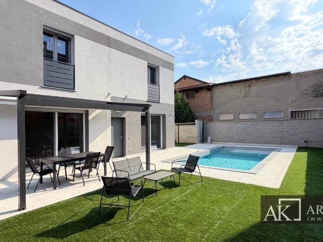 Villa in vendita a Galliate NO