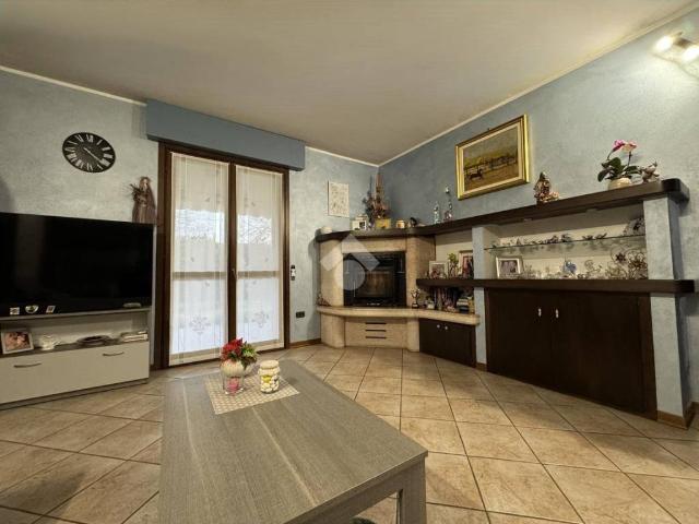 Villa in vendita a Galliate NO