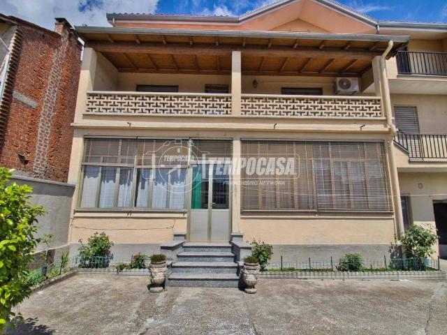 Villa in vendita a Galliate NO