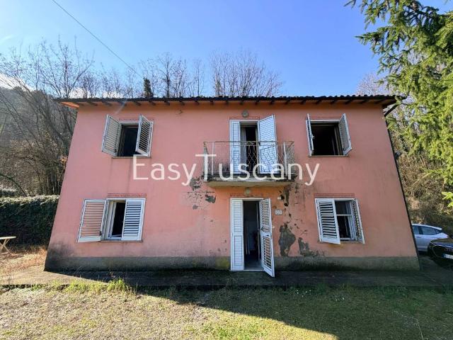 Villa in vendita a Gallicano LU