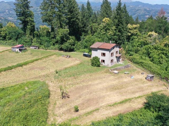 Villa in vendita a Gallicano LU