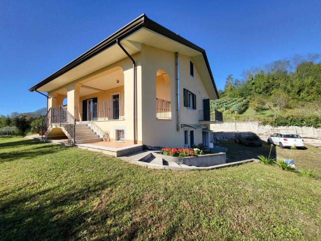 Villa in vendita a Gallinaro FR