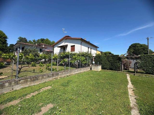 Villa in vendita a Gambolò PV
