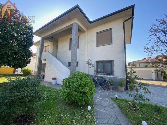 Villa in vendita a Gambolò PV