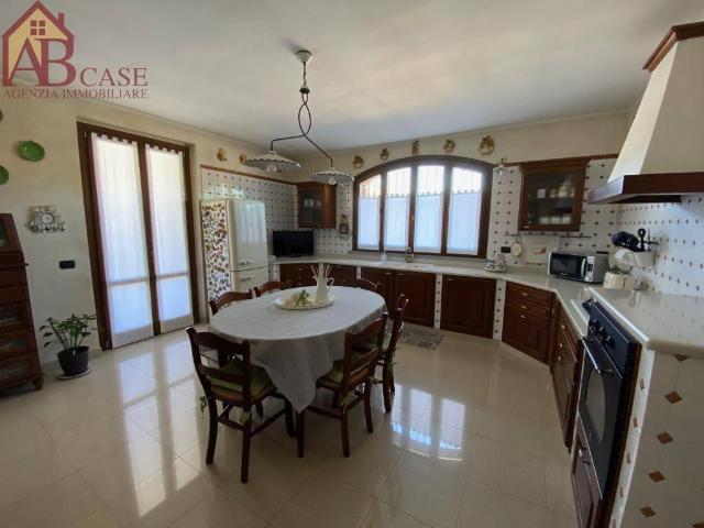 Villa in vendita a Gambolò PV