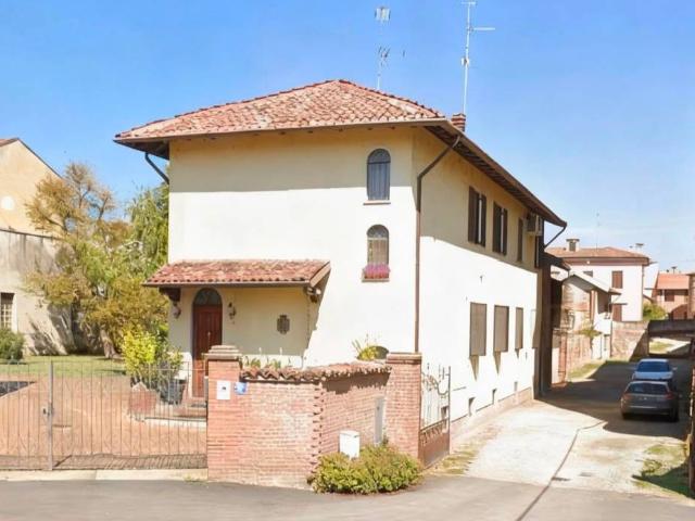 Villa in vendita a Gambolò PV