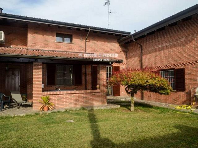 Villa in vendita a Gambolò PV