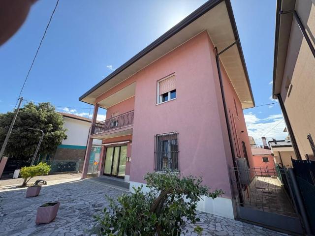 Villa in vendita a Gambettola FC