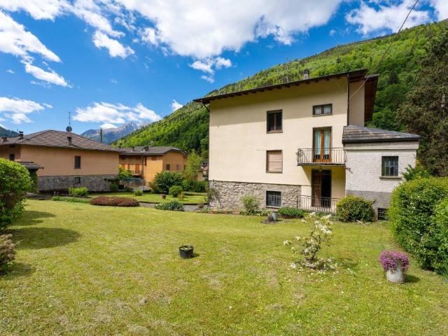 Villa in vendita a Gandellino BG