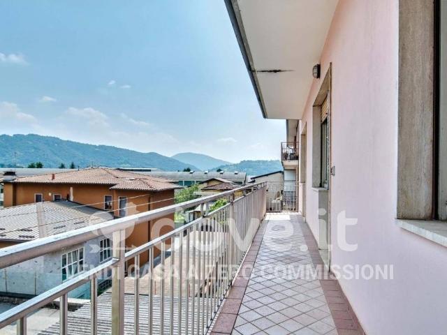 Casa indipendente in vendita a Gandino BG