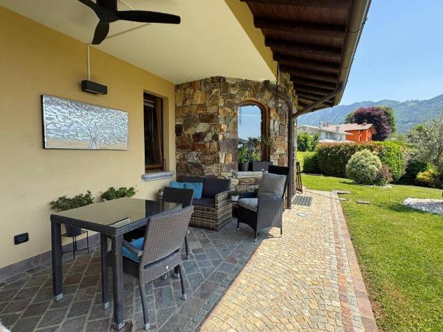 Villa in vendita a Gandino BG