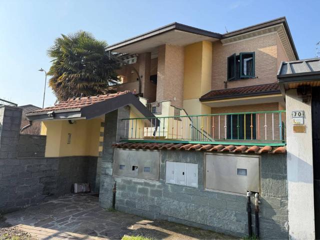 Villa in vendita a Garbagnate Milanese MI