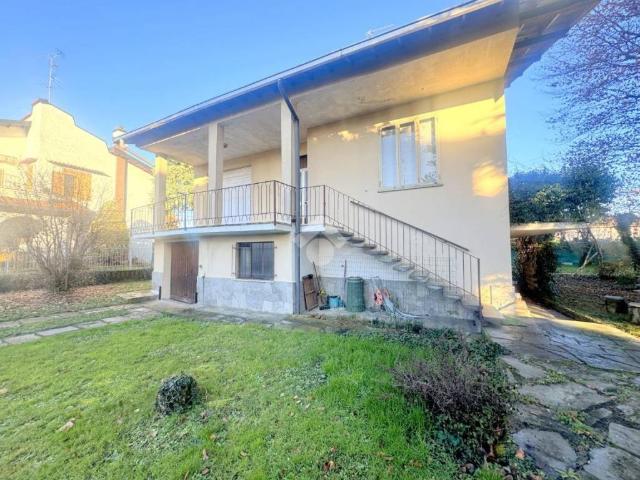 Villa in vendita a Garbagnate Milanese MI