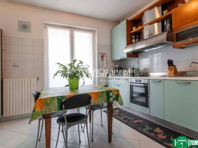 Villa in vendita a Garbagnate Milanese MI