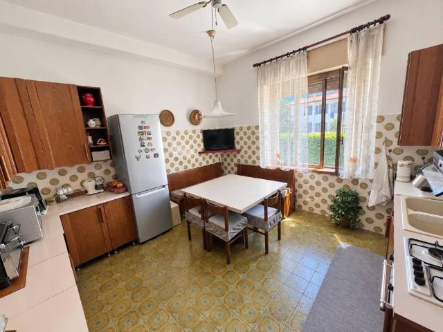 Villa in vendita a Garbagnate Milanese MI