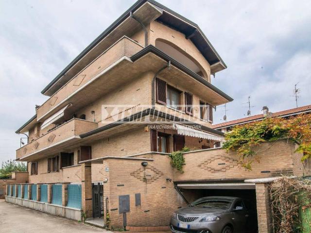 Villa in vendita a Garbagnate Milanese MI