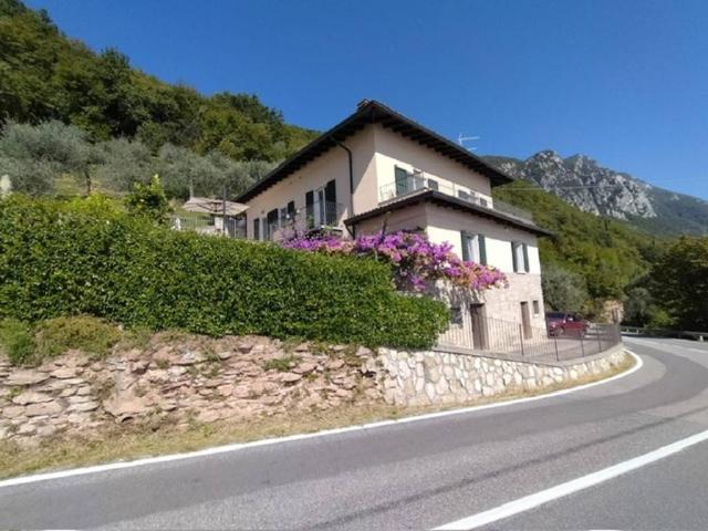 Villa in vendita a Gargnano BS