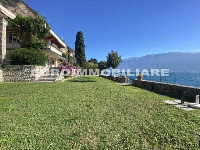 Villa in vendita a Gargnano BS