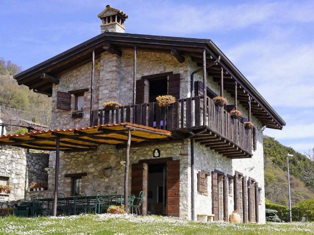 Villa in vendita a Gargnano BS