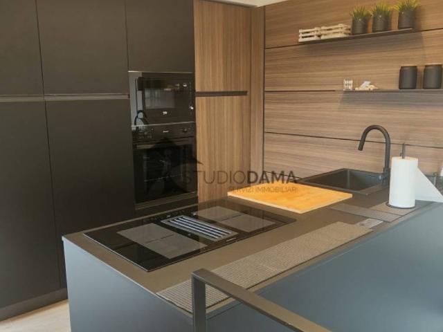 Villa in vendita a Gargnano BS