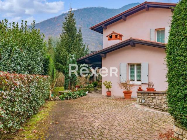 Villa in vendita a Gardone Riviera BS