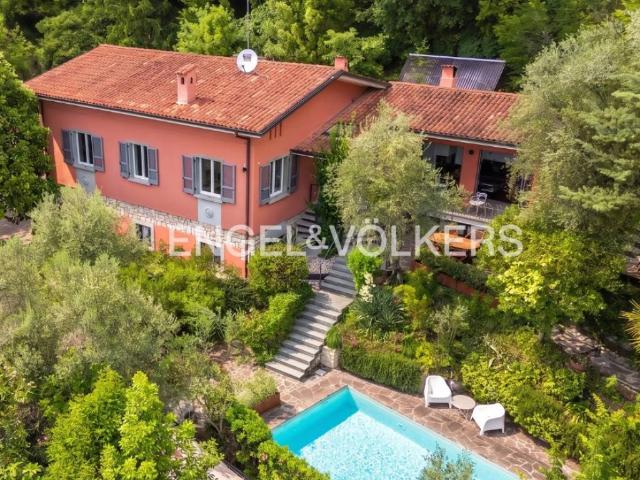 Villa in vendita a Gardone Riviera BS