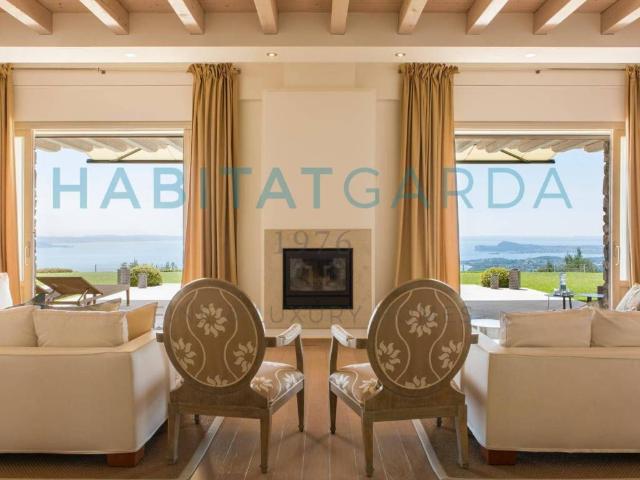 Villa in vendita a Gardone Riviera BS