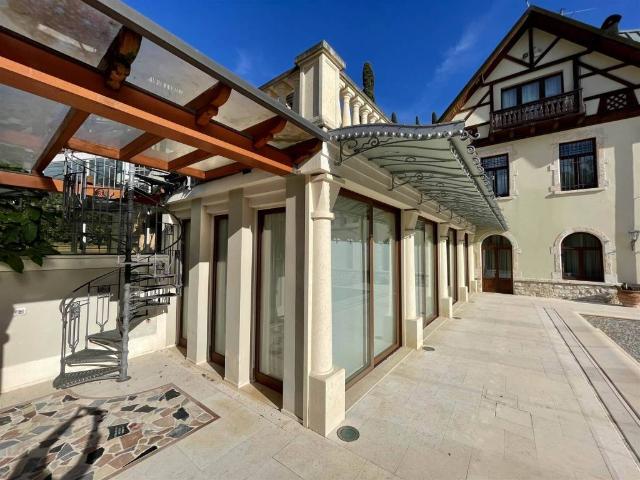 Villa in vendita a Gardone Riviera BS