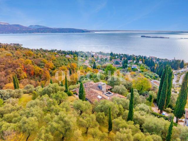 Villa in vendita a Gardone Riviera BS