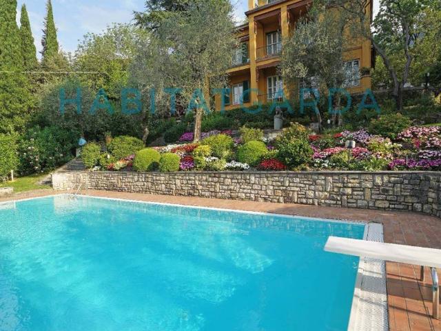 Villa in vendita a Gardone Riviera BS