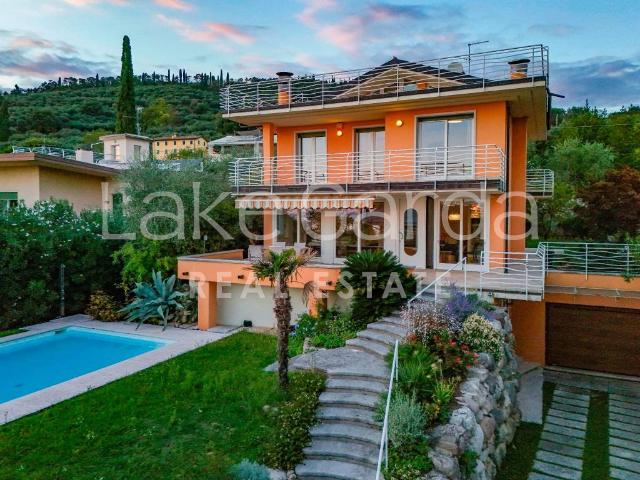 Villa in vendita a Garda VR
