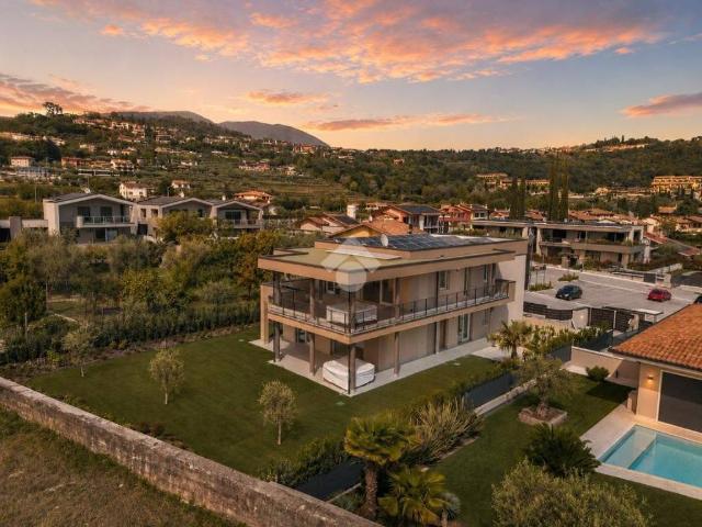 Villa in vendita a Garda VR