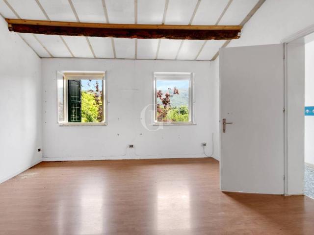 Villa in vendita a Garda VR