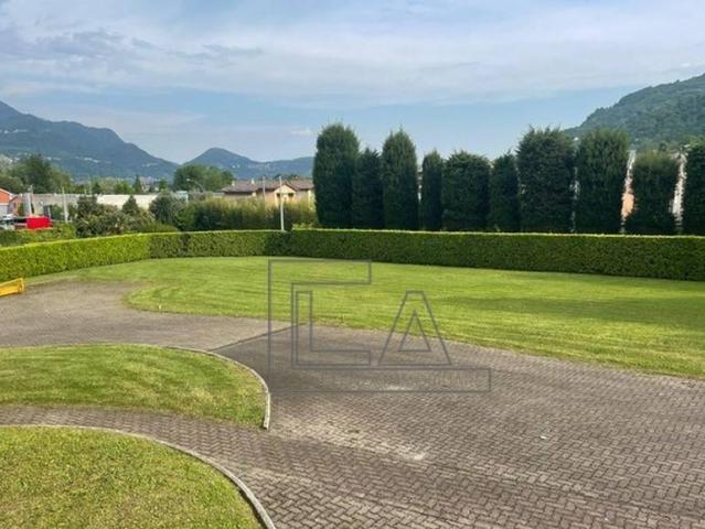 Villa in vendita a Garlate LC