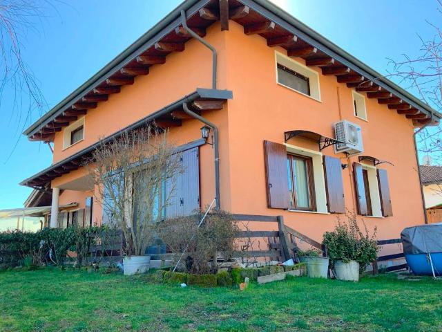 Villa in vendita a Garlasco PV