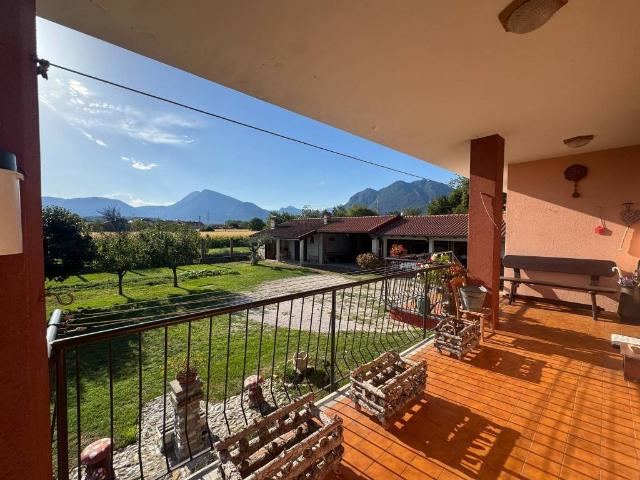 Villa in vendita a Gemona del Friuli UD