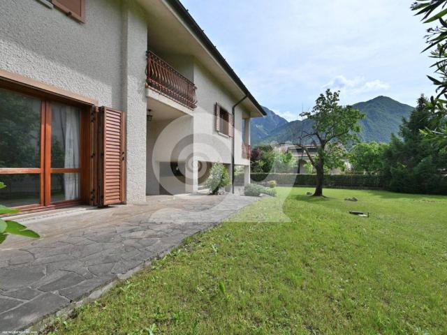 Villa in vendita a Gemona del Friuli UD