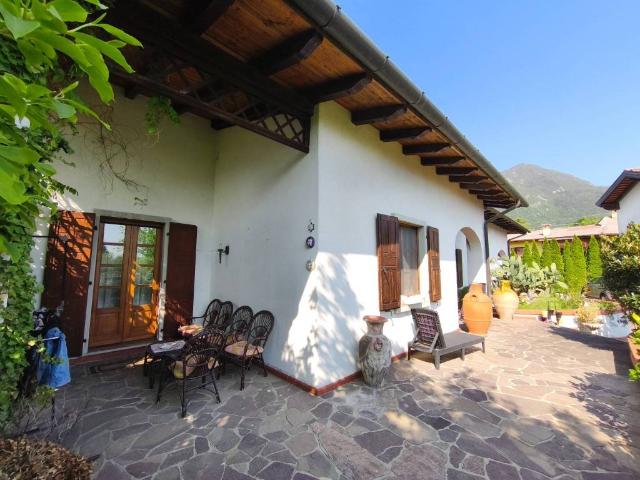 Villa in vendita a Gemona del Friuli UD
