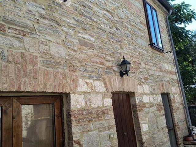 Villa in vendita a Genga AN