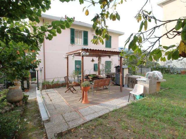 Villa in vendita a Genova GE