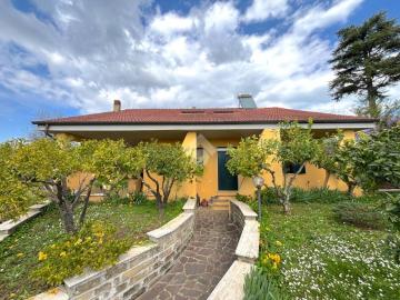 Villa in vendita a Genzano di Roma RM