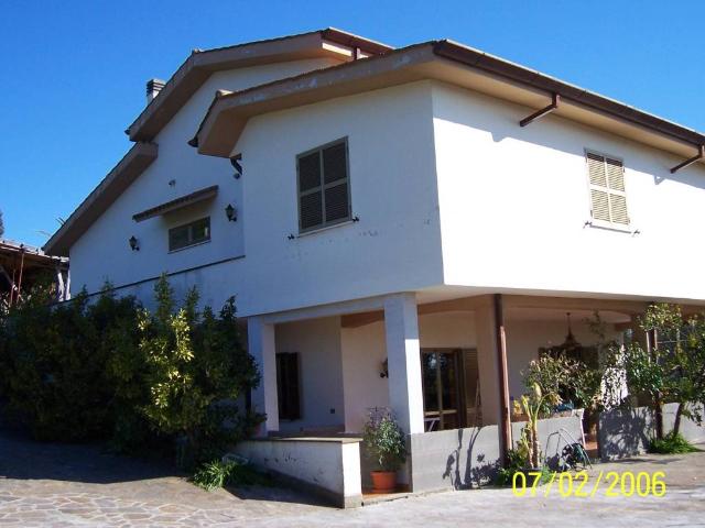Villa in vendita a Genzano di Roma RM