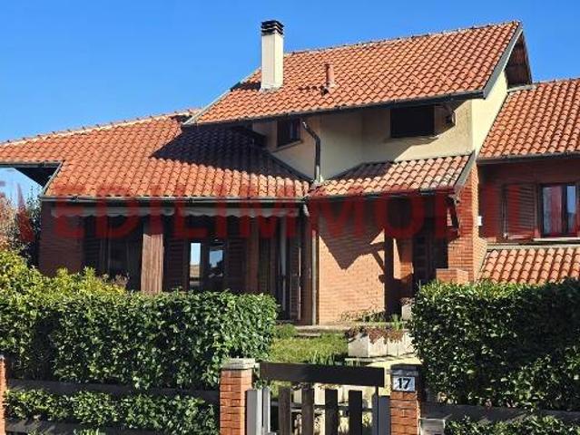 Villa in vendita a Gerenzano VA