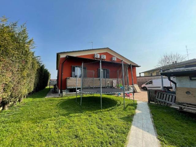 Villa in vendita a Gerenzago PV