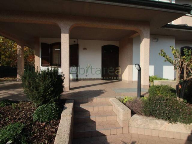 Villa in vendita a Gessate MI