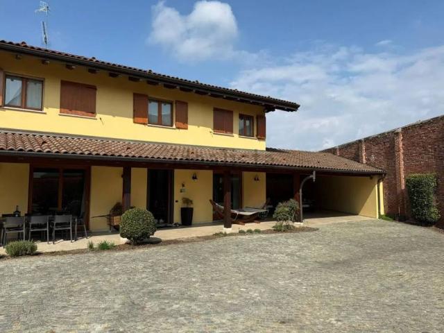 Villa in vendita a Ghemme NO