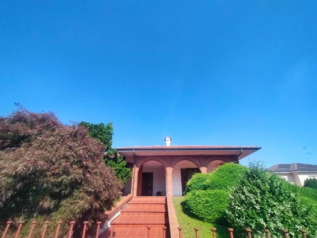 Villa in vendita a Ghemme NO