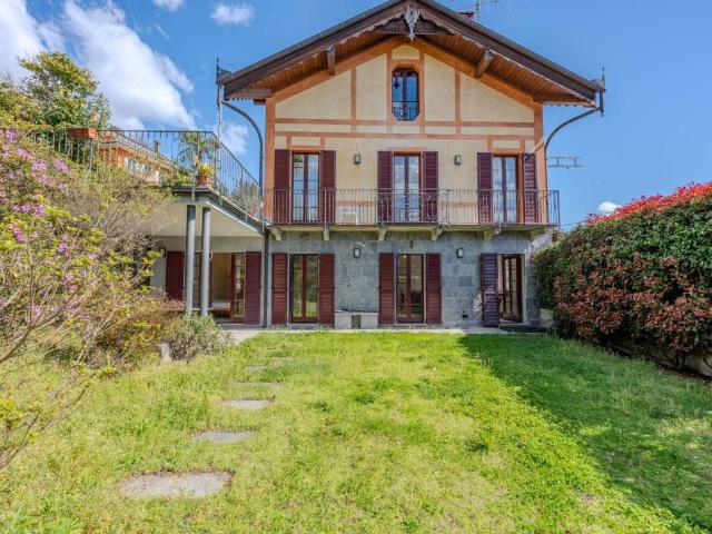 Villa in vendita a Ghiffa VB